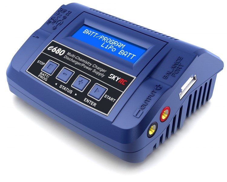 SkyRC E680 12/220V 80W Computerladdare