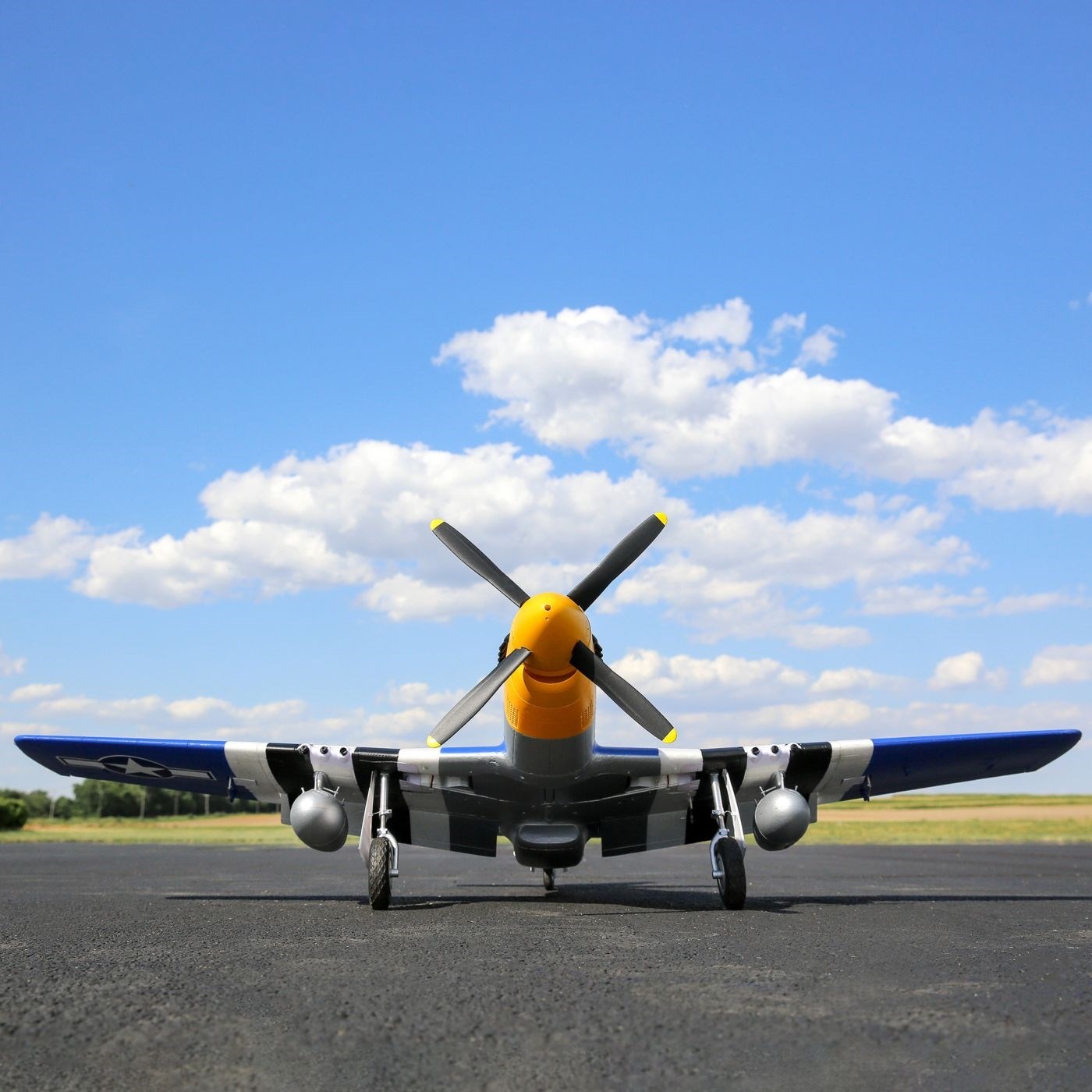 E-Flite P-51D Mustang 1.5m BNF Basic