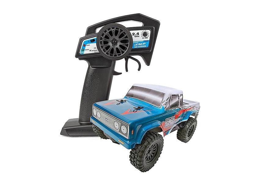 Associated Qualifier Series CR28 1:28 CR Truck