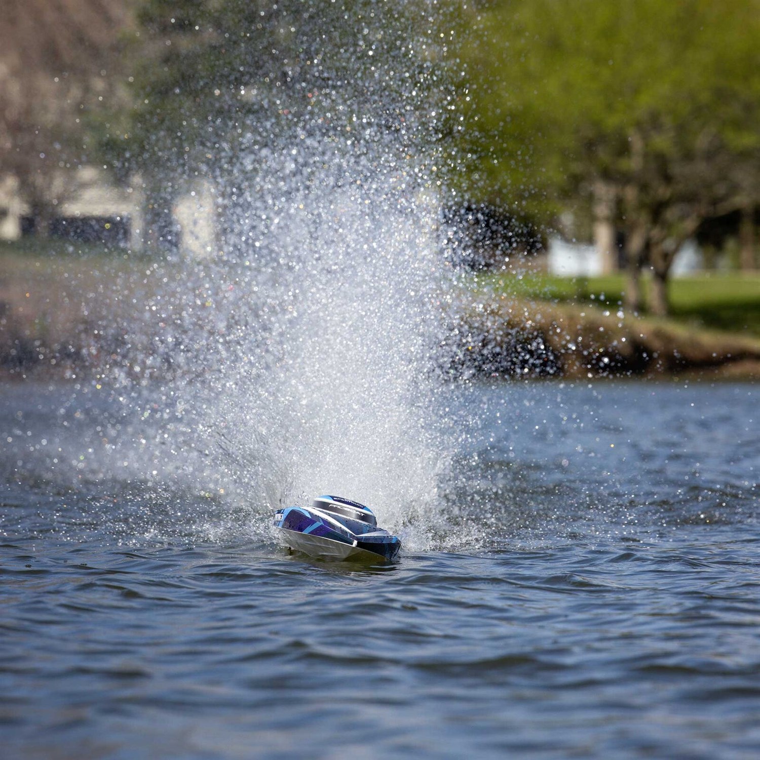 Pro Boat Sonicwake 24 Brushless Blue - Komplett