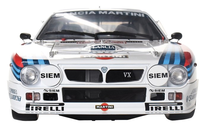 IXO 1:8 - Lancia 037 White Kit