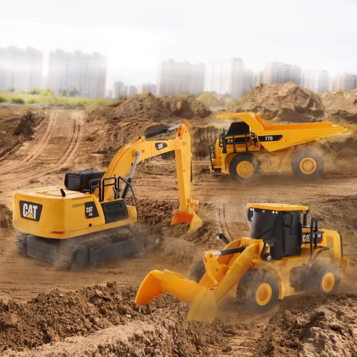 Carrera CAT 770 Dumper - 1:24