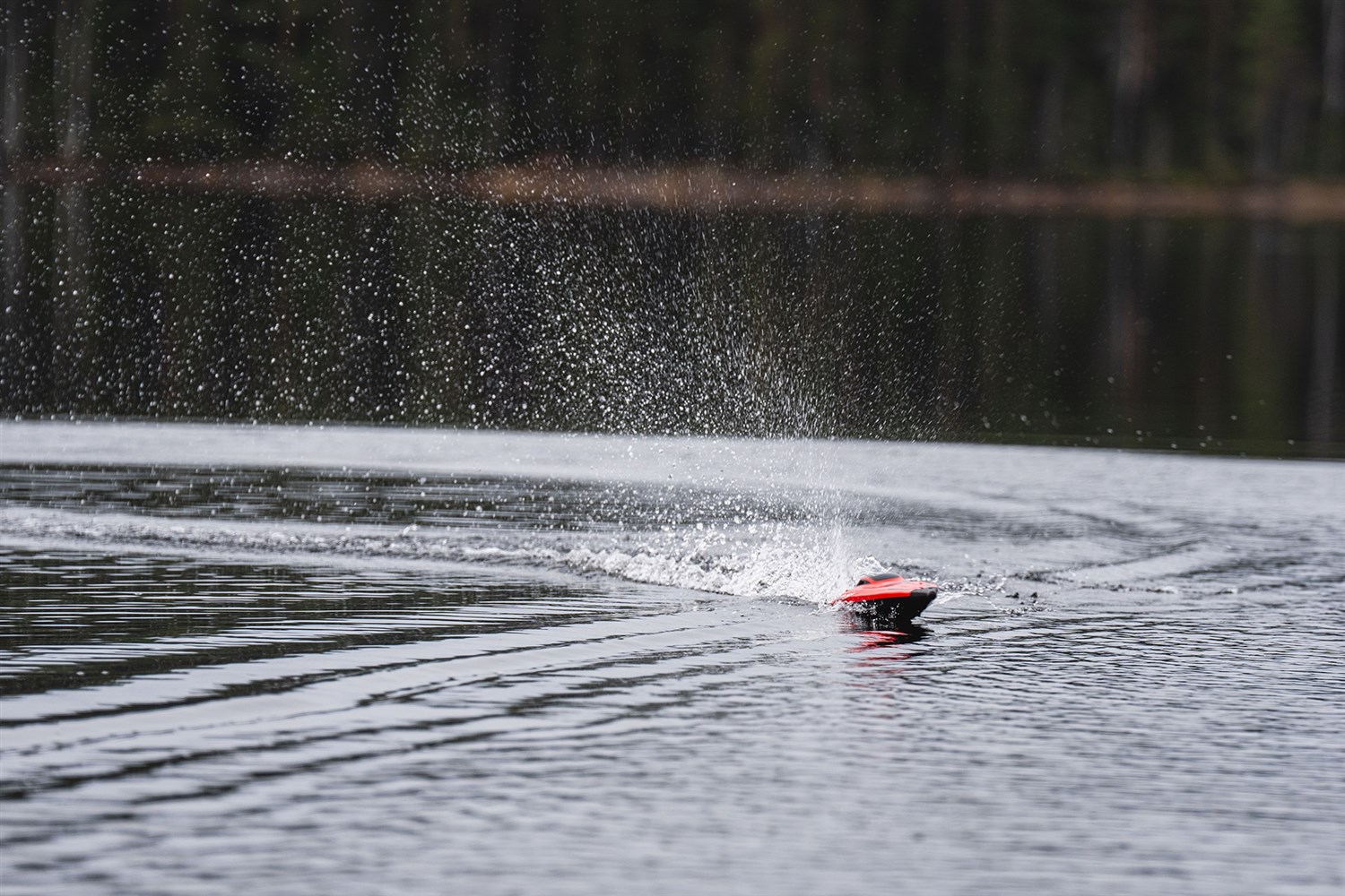 UDI Rapid RC-båt - Röd 2.4GHz